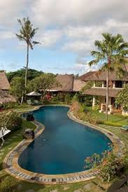 Kecuali yang di dalam gedung, memakai meja dan kursi biasa. Pin On Places To Stay In Indonesia