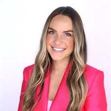 This past week in my Professional Selling and Customer Relationship  Management class, I had the pleasure of hearing from Samantha Lane from  Insight Global.