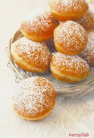 Berliner Rezept So Backst Du Einfach Kreppel Krapfen Pfannkuchen Rezept Rezepte Pflaumenmus Krapfen Rezept