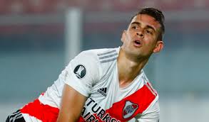 Pro football gear is available for men, women, and kids from all your favorite nfl teams. Borre Inter Pursuing Lazio S Stefan Radu River Plate S Rafael Santos Borre On Free Transfers Italian Media Report