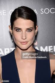 Taryn Davidson and Toni Garrn attendThe Cinema Society & Gucci Guilty...  News Photo