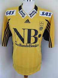 ˈbuːdə gɭimt) is a norwegian professional football club from the town of bodø that currently plays in eliteserien, the norwegian top division. Alt Bodo Glimt Home Fussball Trikots