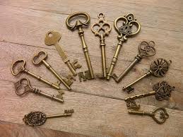 12 Large Skeleton Keys Lot Wedding Keys Steampunk Antique