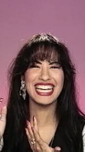 Selena letting the audience sing “Balia Esta Cumbia” for a free concert at  the Market Square in San Antonio, Texas (April 7th, 1991) 🎥: QProduction