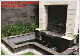 Kolam ikan batu alam minimalis yang satu ini sungguh mungil dan menyatu dengan bagian rumah. Kolam Ikan Minimalis Batu Alam Inspirasi Desain Rumah 2019