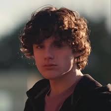 You're bright as the morning ☀️ #olliehide #olliecasualty #olliehideed...