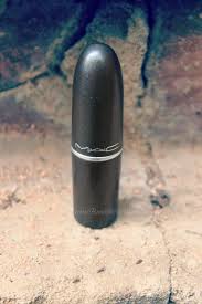 It is a classic red suitable for all skintones. Mac Retro Matte Lipstick Ruby Woo Review And Fotd Paperblog