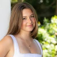 Jessica Galla's Instagram, Twitter & Facebook