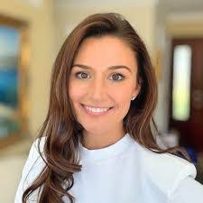 Caitlin Lewis's Instagram, Twitter & Facebook