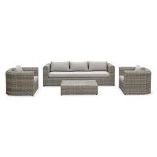 En bois, en métal ou en plastique, de style et de dimensions variés, vous pourrez créer votre propre salon de jardin en modulant nos éléments à l'unité, chaises, fauteuils et tables. Salon De Jardin Juliano En Resine Tressee Arrondie 3 Tailles 5 Places Canape Fauteuil