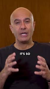 📚Daily Inspiration From The Monk Who Sold His Ferrari #dailykickstart Tag  a friend who needs to see this 👇