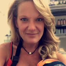 How busy or noisy is 30a highway?