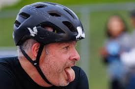 Rebecca Linscott's Instagram, Twitter & Facebook