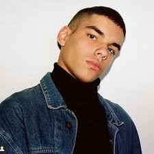 Pin On Male Celebrities