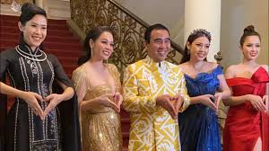 Lễ trao giải mai vàng 2020 khiến nhiều người bất ngờ khi công bố các hạng mục giải thưởng, vinh danh các nghệ sĩ tạo nhiều dấu ấn trong năm qua. Nháº­t Kim Anh Bá»©c Tá»­ Vong 1 Tren Tháº£m Ä'á» Giáº£i Mai Vang 2020 Bi Máº­t Vbiz Youtube