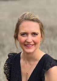 Julia Whyte's Instagram, Twitter & Facebook