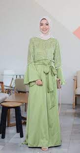 Artikel dan informasi terkait seputar contoh model baju kebaya modern terbaru dan kebaya gold cocok dengan jilbab warna apa. Tips Mix And Match Baju Muslim Warna Hijau Dengan Berbagai Warna Jilbab Yang Trendi Gamis