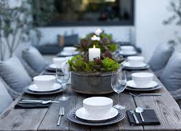 Beyond, possibly, where they should sit, a set table will. Dining Table Setting Ideas Whaciendobuenasmigas