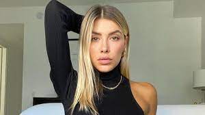 Con respecto a la producción de la biografía de su padre, la modelo no está para nada de acuerdo sobre cómo han retratado la historia de su madre. Michelle Salas And Her Dream Of Being A Mother That Would Make Luis Miguel A Grandfather Latest Breaking News