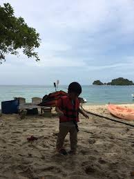Jika mahu bebas bergerak anda boleh menyewa motosikal atau basikal. Pengalaman Ke Pulau Pangkor Athirahassin