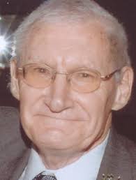 Kenneth Farnsworth's Instagram, Twitter & Facebook