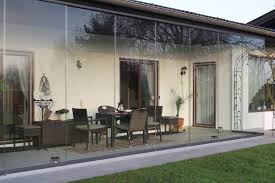 Erfahre Mehr Uber Unsere Schiebeverglasungen Fur Balkon Und Terrasse Sommergarten Glasschiebetur Und Terrasse