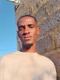 Men from Mzansi allegedly teamed up to rob a businessman in Zimbabwe 💔  Details in the comments. Image: Jeffrey Coolidge/ Getty Images