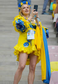 Born 15 december 1996) is a ukrainian professional footballer who plays for premier league club manchester. Euro 2021 Vlada Zinchenko Ist Die Frechste Spielerfrau Der Em Fussball Bild De