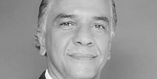 Professor Joel Moreira lança livro sobre vulnerabilidade digital e proteção  de dados na internet