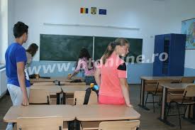 În consecinţă, semestrul al doilea va începe pe 15 februarie şi se va încheia pe 24 iunie 2016 (nu pe 17 iunie). Calendar An Scolar 2015 2016 Cand Sunt VacanÅ£e Si Cand Se Dau Teze Si Examene Stiri Botosani