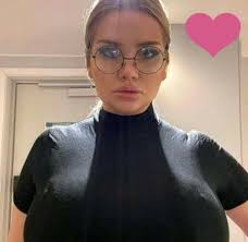 I'm a Single Guy seeking a Long Term “Real Relationship” with a Single  Woman in the Denver Metro Area. If you're interested in “Dating” Hit Me  Up?? 😘🥰😇