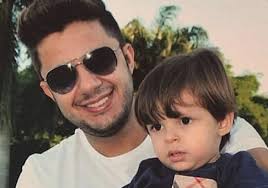 Há um número tão grande de artesãos, artistas, artistas que. Bahia Ba Filho De Cristiano Araujo Revela Sonho De Encontrar Pai Novamente