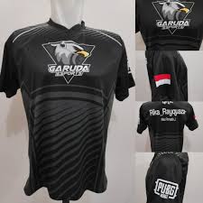Membuat baju jersey untuk tim esport, kombinasi warna dasar hitam dan merah. Baju Kaos Jersey Gaming Custom Team Desain Team Shopee Indonesia