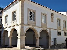 Eine vielzahl von ferienhäusern und poolvillen findet man bei carvoeiro, ferragudo, lagos und albufeira. Die Region Rund Um Lagos Portugal Golfreisen Portugal Golf Hotel Und Golf Pakete An Der Algarve Und Lissabon