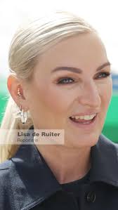 🙌🏻 Grosse Freude in der Swiss Life Arena: Peter Zahner, CEO der ZSC Lions  erhält den Sportpreis des Kanton Zürich. Der Betrag geht direkt an den  Lions Nachwuchs und die Frauenabteilung der