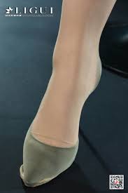 Model 雪糕《女警丝足镣铐调教系列》 [丽柜Ligui] 写真集- 微图坊