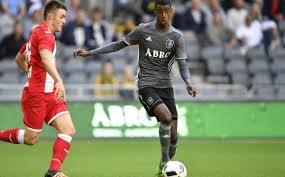 Er kann der entscheidende spieler sein er macht einfach immer weiter und macht den unterschied für uns. 1 Bundesliga Erneuter Transfercoup Bvb Vor Verpflichtung Von Talent Isak News Fussballdaten