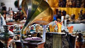 Where Dealers Find Their Antiques And Collectibles