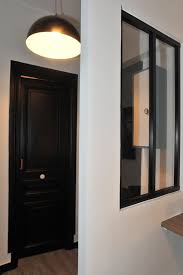 Decoration Bureaux Cabinet Recrutement Paris 5e Renovation Entree Ambiance Noir Et Blanc Port Plinthes Noires Decoration Et Renovation Decoration Interieure