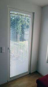 Licht Und Schatten Ganz Individuell Mit Einer Jalousie Auch An Turen Window Blind Tuer Balkon Einrichten Wohnen Jalousien Fensterrollos Wohnen