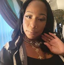 Selma Jones's Instagram, Twitter & Facebook