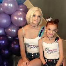 Jun 03, 2021 · swedish comedy dancing queens, now streaming on netflix, tells the story of a young woman who has her eyes opened to the world of drag. Anjie Sanderson On Twitter Kianasanderson Leigha And I Would Like To Thank Everyone Who Is Watching Dancing Queen On Netflix Thank You Alyssaedwards 1 Randybarbato And Everyone At Worldofwonder For The Opportunity If