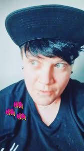 Dew Chan's Instagram, Twitter & Facebook