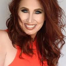 Larissa Long's Instagram, Twitter & Facebook