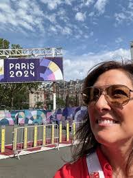 Kasey Estes's Instagram, Twitter & Facebook