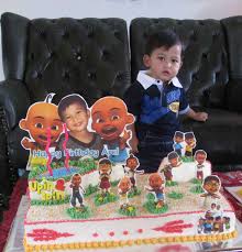 Resep donat empuk,lembut, mulus,tidak keriput dan tips trik menghias donat hai semua jumpa lagi di channel youtube natasya kitchen di video kali ini saya. Upin Ipin B Day Cake For Arel Deliciousway