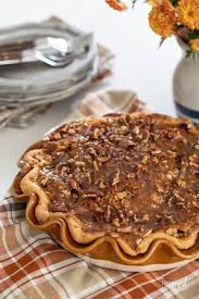 Salted Caramel Honeycrisp Apple Pie In 2020 Favorite Pie Recipes Delicious Pies Apple Pie Recipes