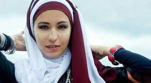 Skandal cikgu melayu berjubah bertudung litup (full vid) malaysia 16 min. Balutan Hijab Yang Temani Para Supporter Cantik Di Piala Dunia Pendukung Mana Saja Okezone Lifestyle
