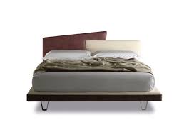 Quercia ti raccomandiamo questo bellissimo modello francese come miglior letto matrimoniale con contenitore del 2021, perché è fatto con solido legno di. Letto Imbottito Las Vegas Letto Design Con Contenitore Oppure Sospeso Sofa Club Divani Treviso Letto Alto Giroletto Letti Imbottiti