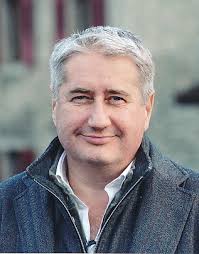 Rey Daniel's Instagram, Twitter & Facebook